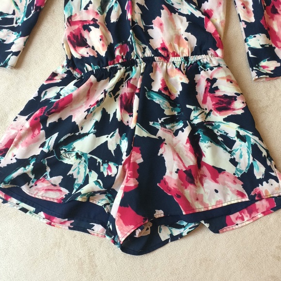 Abbeline Floral Romper - Picture 4 of 7